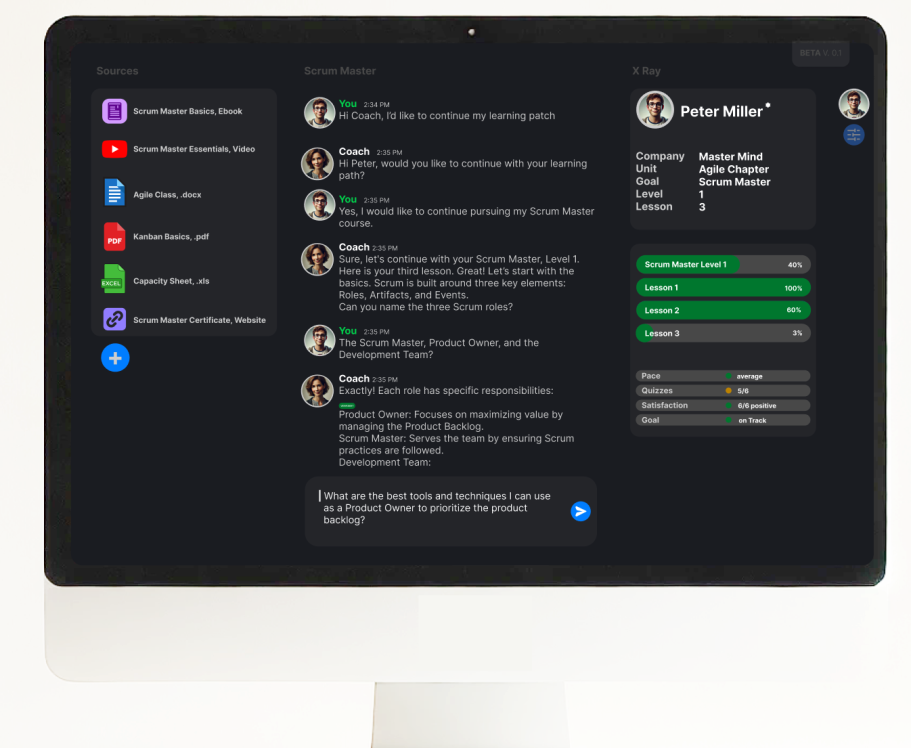 EDOOly®-AI-Coach zeigt ein interaktives Lernbeispiel für agile Schulung im öffentlichen Sektor. Der virtuelle Coach erklärt in einem dialogbasierten Format die Scrum-Rollen (Scrum Master, Product Owner, Development Team). Dashboard von EDOOly®-AI-Coach mit aktivem Coaching-Dialog zu Scrum-Rollen. Nutzer Peter wird durch die dritte Lektion seines Lernpfads begl